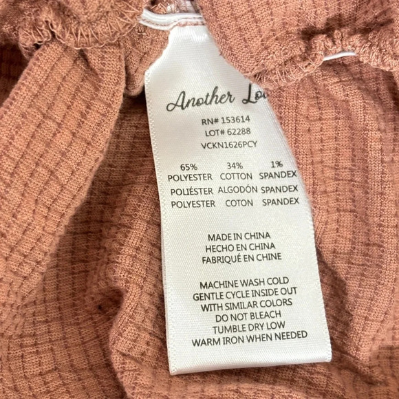 Another love Ruched Top NWT - Picture 3 of 4